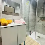 Poplaon Avec Terrasse Lägenhet Laon