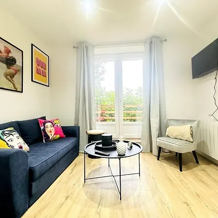 Poplaon Avec Terrasse Lägenhet