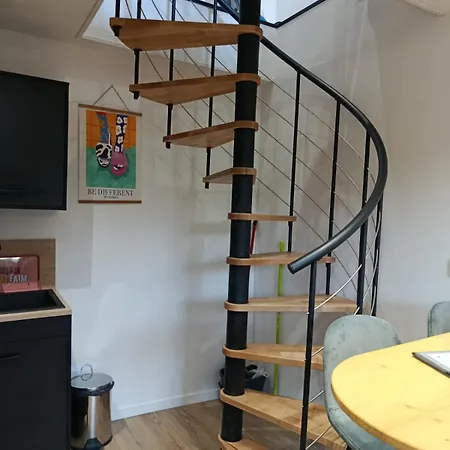 Poplaon Avec Terrasse Lägenhet Laon